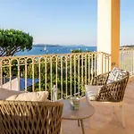 Marguerite Mit Eigenem Garten Und Terrasse By Interhome Сен-Тропе