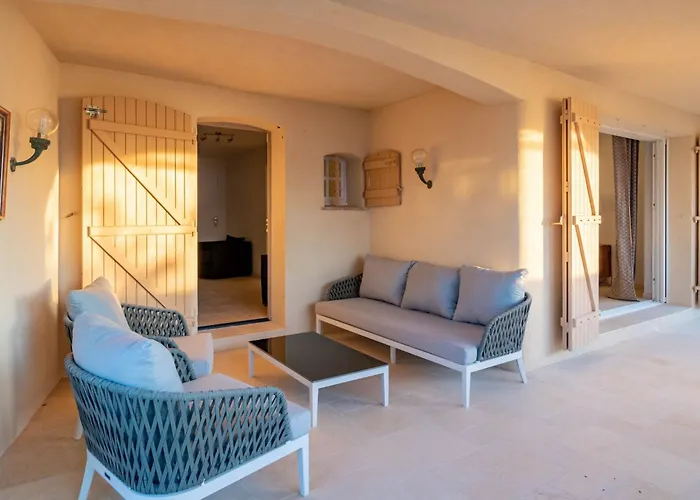 Marguerite Mit Eigenem Garten Und Terrasse By Interhome Holiday home *