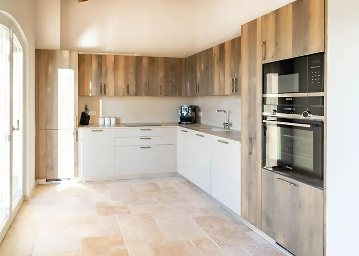 Marguerite Mit Eigenem Garten Und Terrasse By Interhome Holiday home