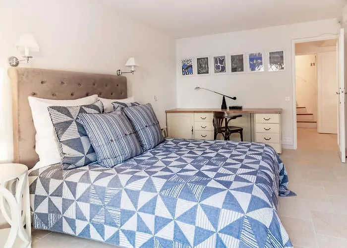 Marguerite Mit Eigenem Garten Und Terrasse By Interhome Saint-Tropez