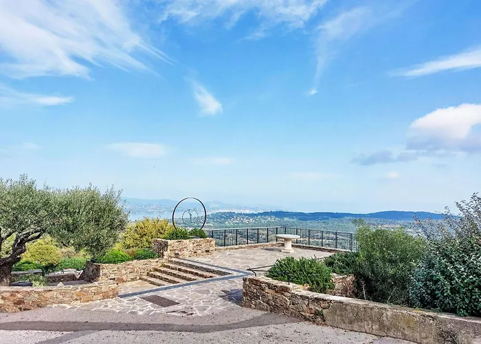 Marguerite Mit Eigenem Garten Und Terrasse By Interhome *