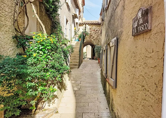 Marguerite Mit Eigenem Garten Und Terrasse By Interhome Holiday home