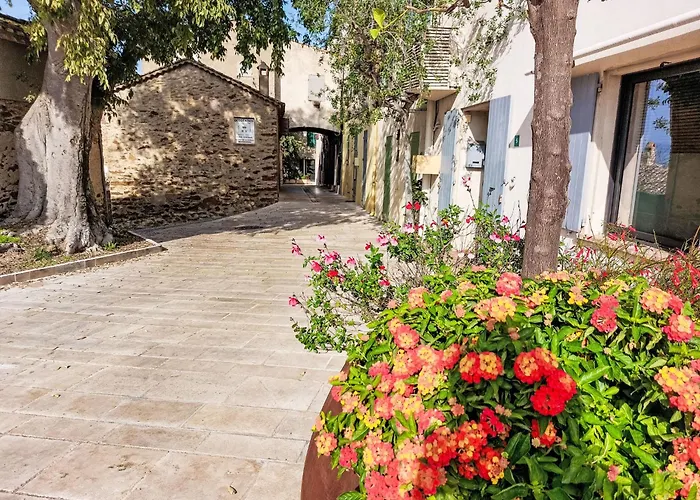 Marguerite Mit Eigenem Garten Und Terrasse By Interhome *